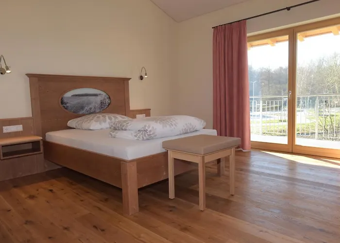 Konukevi Wein Bleibe 4*